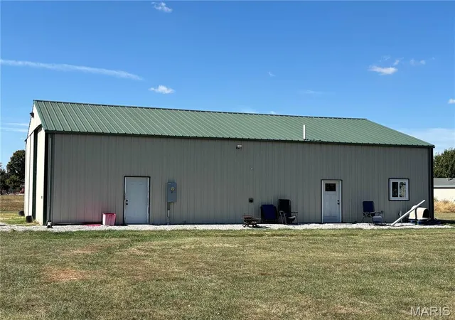 Single family home for sale at 207 S 7th Street, Mulberry Grove, IL 62262 | MLS# MIS26066524