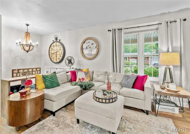 Photo 4 of Single family home for sale at 2346 Wesglen Ests Dr, Maryland Heights, MO 63043 | MLS# MIS26066526 | Listing updated on 2026-10-19