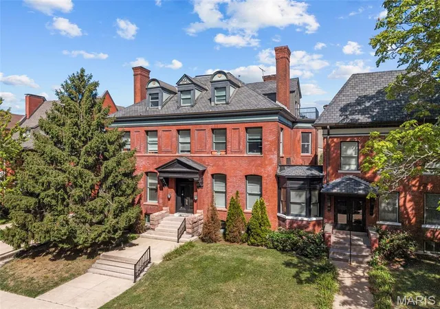 Photo 1 of Multi family home for sale at 3717 Westminster Pl, Saint Louis, MO 63108 | MLS# MIS26066527 | Listing updated on 2026-10-29