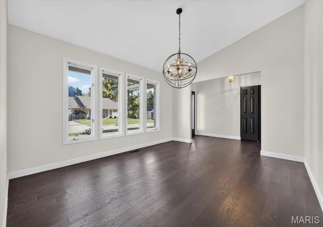 Photo 4 of Single family home for sale at 1455 Sycamore Manor Dr, Chesterfield, MO 63017 | MLS# MIS26066538 | Listing updated on 2026-10-29