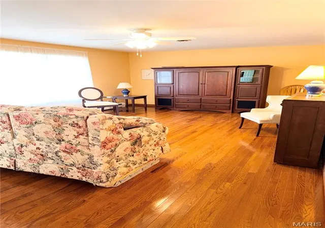 Photo 2 of Single family home for sale at 903 Parkwood Dr, Rolla, MO 65401 | MLS# MIS26066550 | Listing updated on 2026-10-29