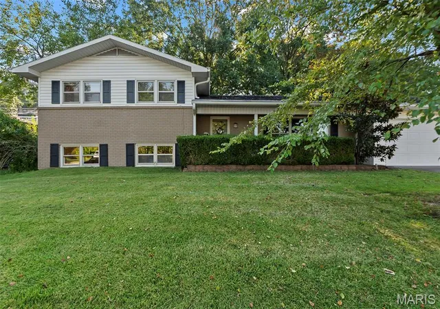 Photo 1 of Sale Pending at 1709 Westridge Dr, Cape Girardeau, MO 63701 | MLS# MIS26066568 | Listing updated on 2026-10-26