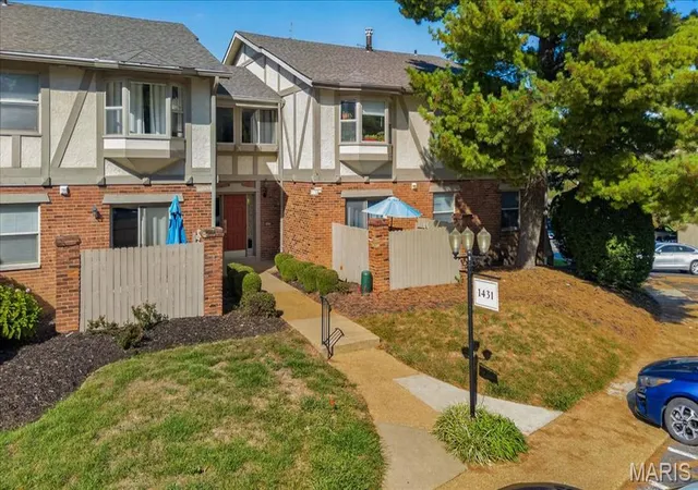 Photo 1 of Condo for sale at 1431 Willow Brk Cvs #3, Saint Louis, MO 63146 | MLS# MIS26066573 | Listing updated on 2026-10-26