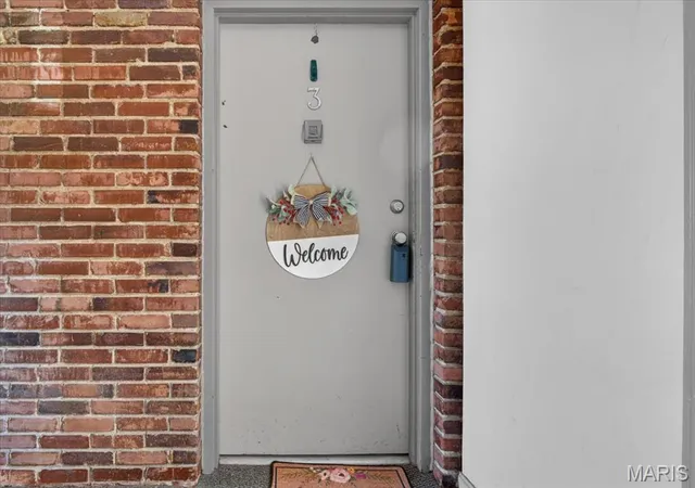 Listing Photo 4 - Condo for sale in building located at 1431 Willow Brk Cvs, St. Louis, MO 63146 - Unit #3