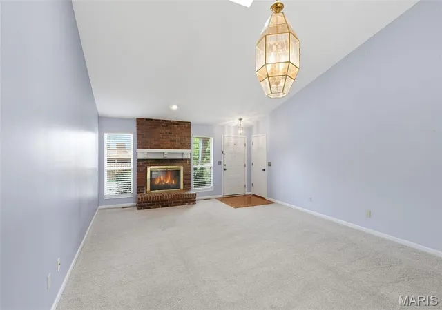 Photo 3 of Sale Pending at 646 Sandy Summit Dr, Ballwin, MO 63021 | MLS# MIS26066604 | Listing updated on 2026-10-19