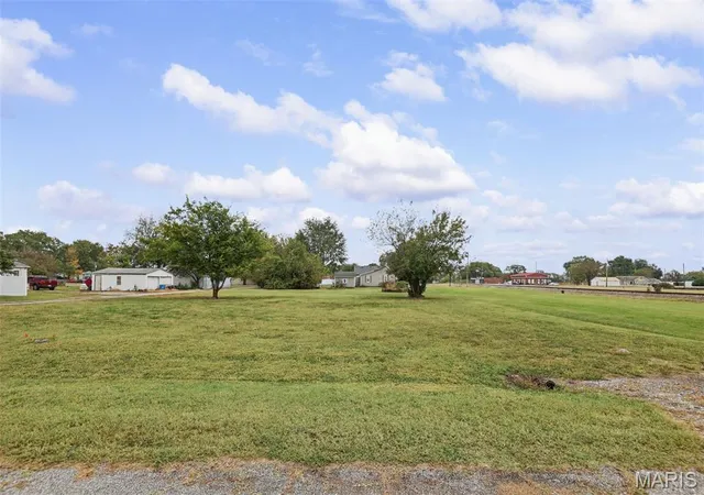 Photo 3 of Land for sale at 213 E Chestnut St, Baldwin, IL 62217 | MLS# MIS26066606 | Listing updated on 2026-10-16