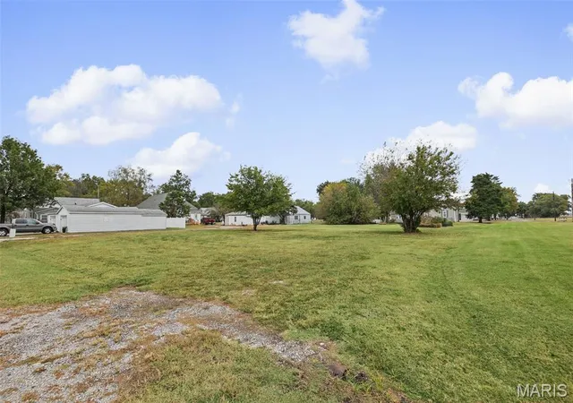 Photo 4 of Land for sale at 213 E Chestnut St, Baldwin, IL 62217 | MLS# MIS26066606 | Listing updated on 2026-10-16