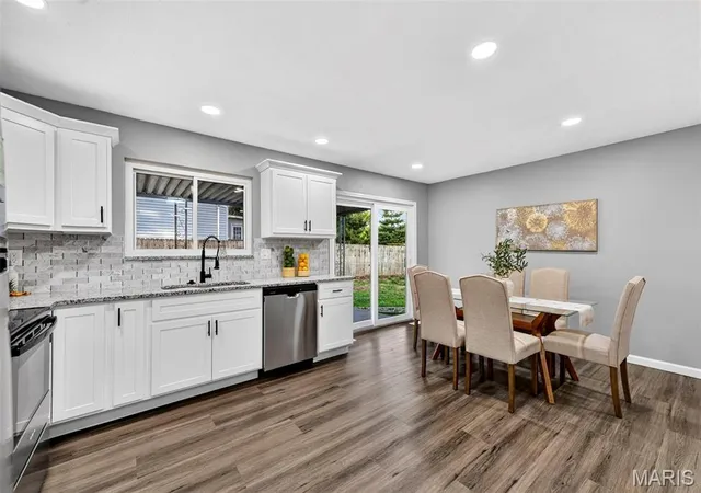 Photo 3 of Single family home for sale at 11837 Brookmont Dr, Maryland Heights, MO 63043 | MLS# MIS26066616 | Listing updated on 2026-10-22