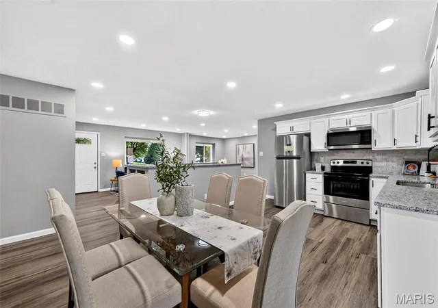Photo 3 of Single family home for sale at 11837 Brookmont Dr, Maryland Heights, MO 63043 | MLS# MIS26066616 | Listing updated on 2026-10-22