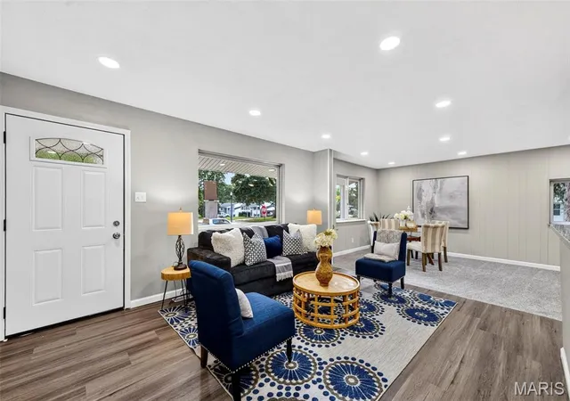 Photo 4 of Single family home for sale at 11837 Brookmont Dr, Maryland Heights, MO 63043 | MLS# MIS26066616 | Listing updated on 2026-10-22