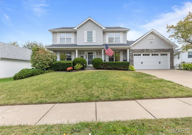 Photo 1 of Single family home for sale at 240 E Governor Pl, Saint Charles, MO 63301 | MLS# MIS26066617 | Listing updated on 2026-10-19