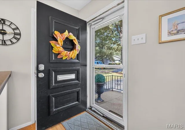 Photo 4 of Single family home for sale at 935 Glenway Dr, Saint Louis, MO 63122 | MLS# MIS26066622 | Listing updated on 2026-10-22