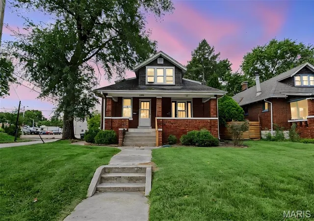 Photo 2 of Multi family home for sale at 2000 W A St, Belleville, IL 62226 | MLS# MIS26066624 | Listing updated on 2026-10-19