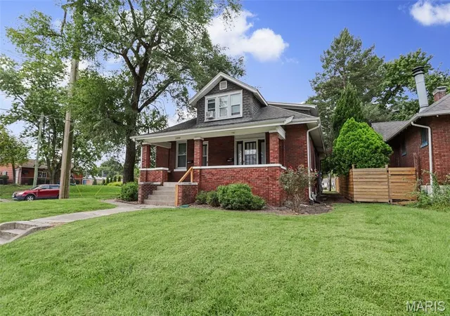 Photo 3 of Multi family home for sale at 2000 W A St, Belleville, IL 62226 | MLS# MIS26066624 | Listing updated on 2026-10-19