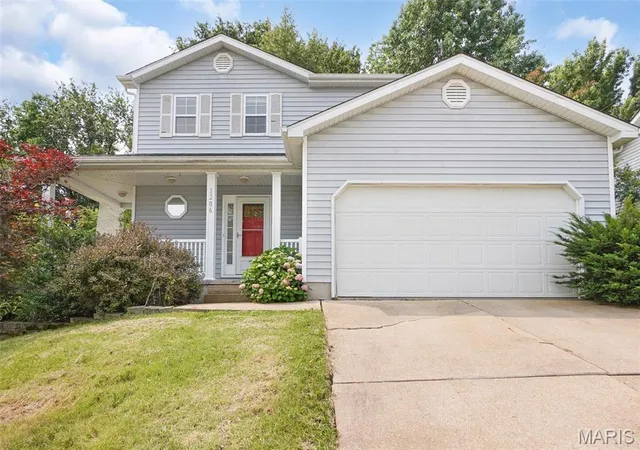 Photo 1 of Single family home for sale at 1206 Deer Run Dr, Washington, MO 63090 | MLS# MIS26066641 | Listing updated on 2026-10-16