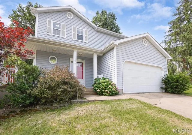 Photo 2 of Single family home for sale at 1206 Deer Run Dr, Washington, MO 63090 | MLS# MIS26066641 | Listing updated on 2026-10-16