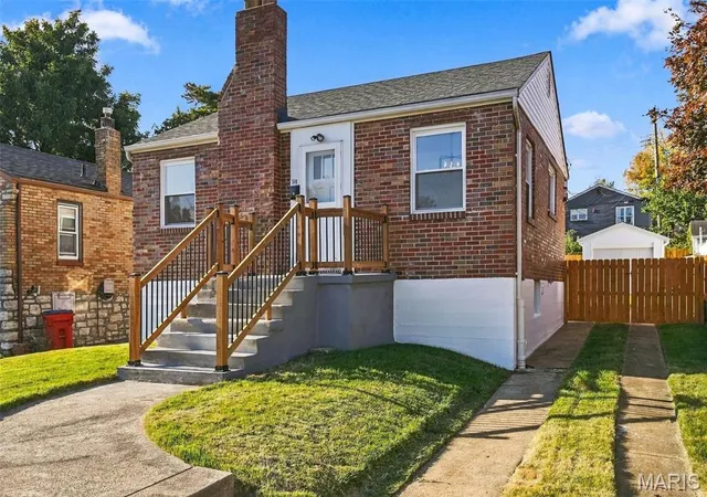 Single family home for sale at 540 Ruthland Dr, St Louis, MO 63125 | MLS# MIS26066654
