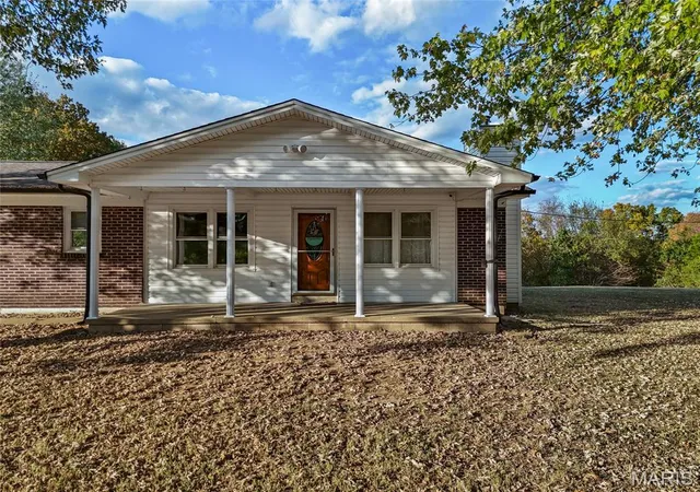 Photo 3 of Single family home for sale at 14655 State Route 21, De Soto, MO 63020 | MLS# MIS26066655 | Listing updated on 2026-10-22