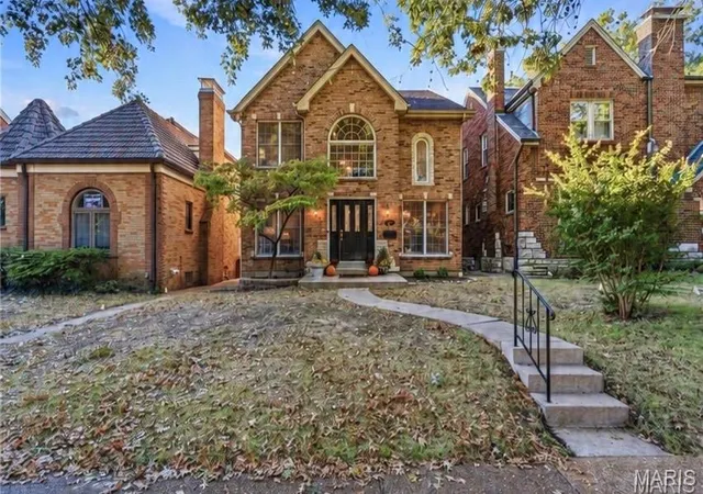 Single family home for sale at 5844 Itaska St, Saint Louis, MO 63109 | MLS# MIS26066657