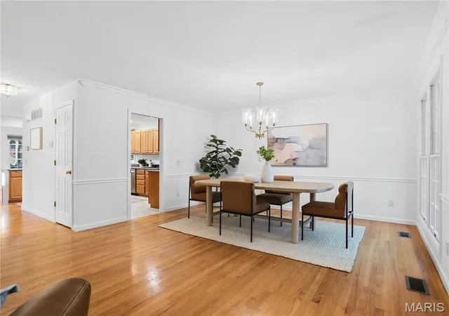 Photo 4 of Single family home for sale at 5844 Itaska St, Saint Louis, MO 63109 | MLS# MIS26066657 | Listing updated on 2026-10-21