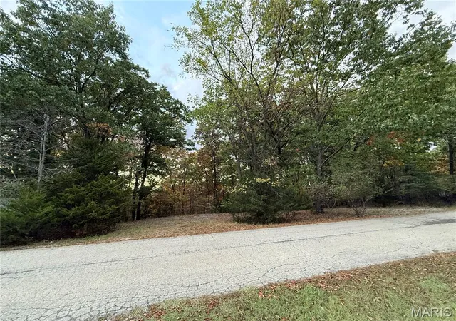 Photo 2 of Sale Pending at 0 Apache Point Dr, Sainte Genevieve, MO 63670 | MLS# MIS26066663 | Listing updated on 2026-10-22