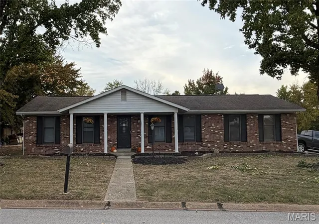 Single family home for sale at 2 Country Farm Blvd, Saint Peters, MO 63376 | MLS# MIS26066665