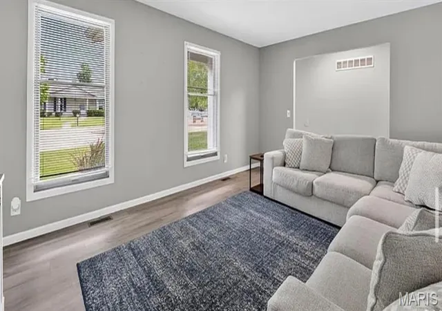 Photo 1 of Single family home for sale at 2 Country Farm Blvd, Saint Peters, MO 63376 | MLS# MIS26066665 | Listing updated on 2026-10-16