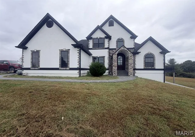 Photo 1 of Single family home for sale at 1821 County Rd 355, Fulton, MO 65251 | MLS# MIS26066670 | Listing updated on 2026-10-19