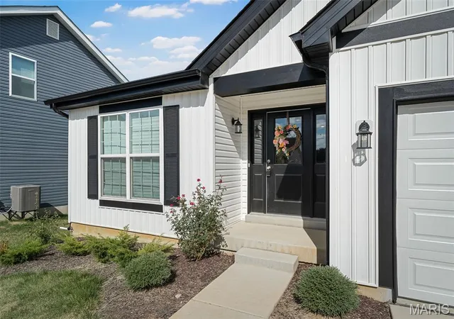 Photo 3 of Single family home for sale at 506 Westhaven Manor Dr, Wentzville, MO 63385 | MLS# MIS26066672 | Listing updated on 2026-10-22