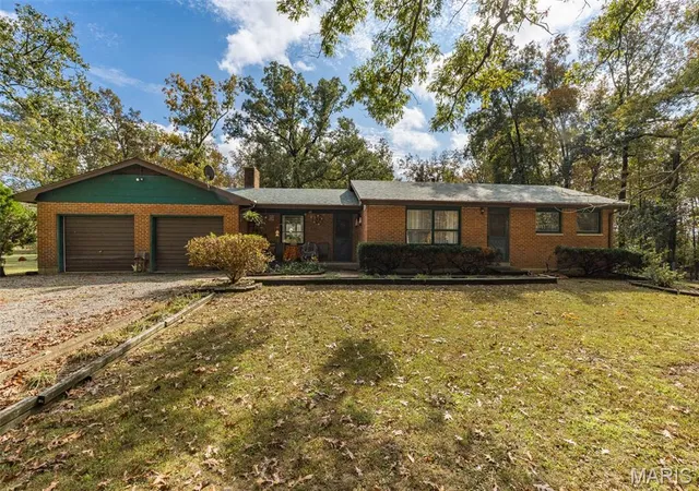 Photo 1 of Single family home for sale at 2929 Brune Rd, Farmington, MO 63640 | MLS# MIS26066689 | Listing updated on 2026-10-16