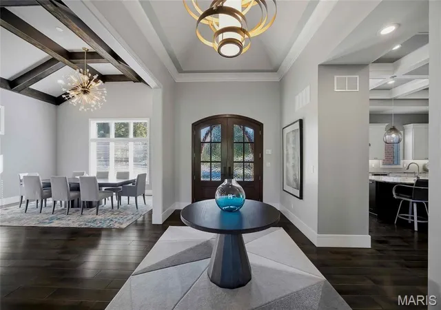 Photo 3 of Mansion for sale at 15 Ladue Meadows, Saint Louis, MO 63141 | MLS# MIS26066705 | Listing updated on 2026-10-23