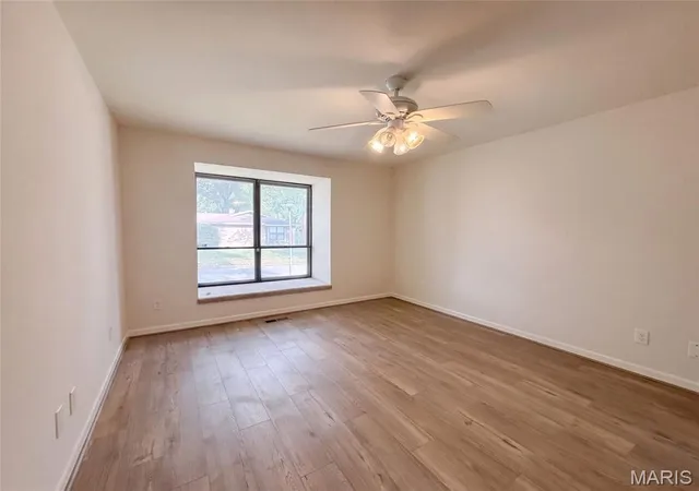 Photo 3 of Single family home for sale at 742 Foxwick Dr, Ballwin, MO 63011 | MLS# MIS26066710 | Listing updated on 2026-10-20
