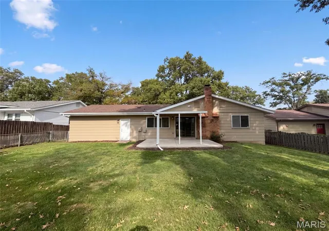 Photo 4 of Single family home for sale at 742 Foxwick Dr, Ballwin, MO 63011 | MLS# MIS26066710 | Listing updated on 2026-10-20