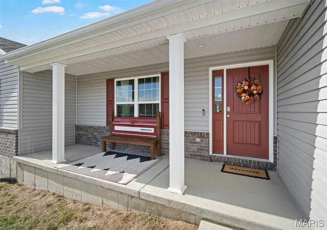 Photo 2 of Single family home for sale at 353 Dry Frk Xing, Warrenton, MO 63383 | MLS# MIS26066718 | Listing updated on 2026-10-22