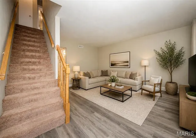 Photo 3 of Condo for sale at 4256 Eiffel Dr, Saint Louis, MO 63125 | MLS# MIS26066719 | Listing updated on 2026-10-22