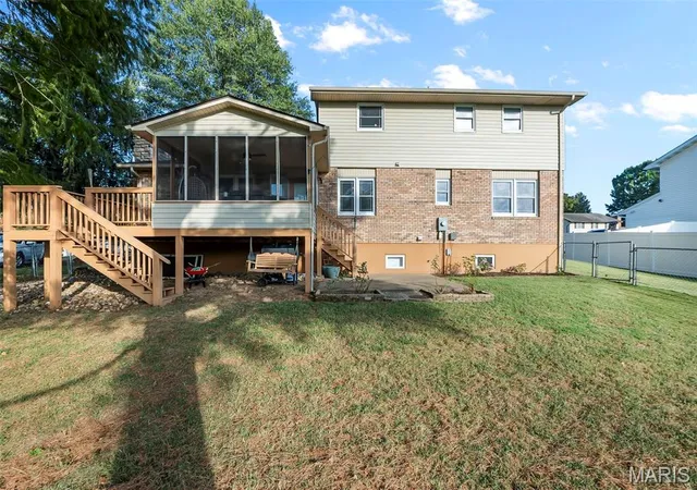 Photo 3 of Single family home for sale at 2213 Kent Dr, Cape Girardeau, MO 63701 | MLS# MIS26066723 | Listing updated on 2026-10-19