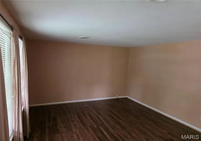 Photo 4 of Single family home for sale at 816 Taylor Ave, Farmington, MO 63640 | MLS# MIS26066724 | Listing updated on 2026-10-26