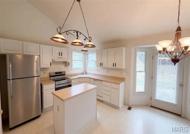 Photo 1 of Single family home for sale at 701 Garden Bounty Dr, Saint Peters, MO 63376 | MLS# MIS26066726 | Listing updated on 2026-10-16