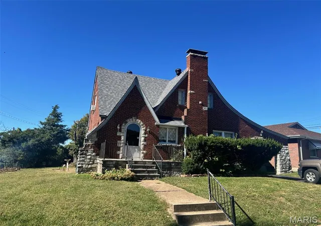 Photo 1 of Single family home for sale at 7919 Martys Dr, Saint Louis, MO 63123 | MLS# MIS26066737 | Listing updated on 2026-10-26