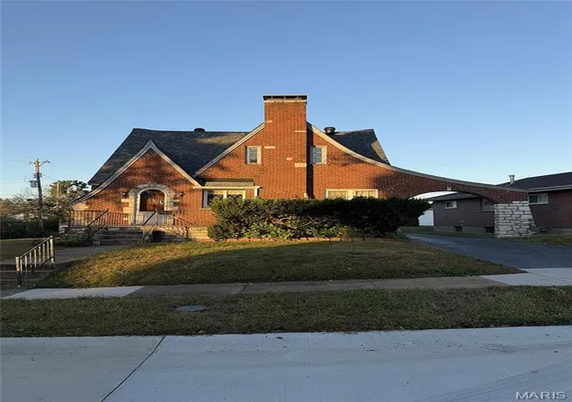 Photo 2 of Single family home for sale at 7919 Martys Dr, Saint Louis, MO 63123 | MLS# MIS26066737 | Listing updated on 2026-10-26