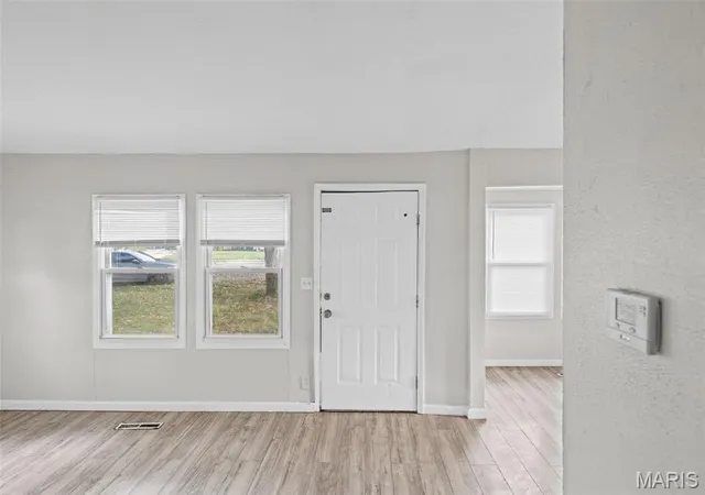 Photo 4 of Single family home for sale at 2309 Elm Ave, Granite City, IL 62040 | MLS# MIS26066742 | Listing updated on 2026-10-16