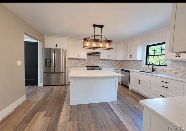 Photo 3 of Single family home for sale at 6 Kathryn Dr, Saint James, MO 65559 | MLS# MIS26066751 | Listing updated on 2026-10-22