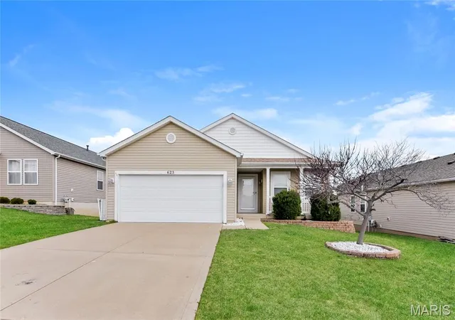 Single family home for sale at 623 Hunt Run Dr, Wentzville, MO 63385 | MLS# MIS26066752