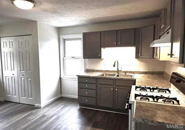 Photo 1 of Single family home for sale at 1510 Ridge St, Carlyle, IL 62231 | MLS# MIS26066756 | Listing updated on 2026-10-17