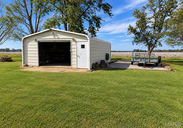 Photo 2 of Single family home for sale at 1607 Towery St, Malden, MO 63863 | MLS# MIS26066769 | Listing updated on 2026-10-24