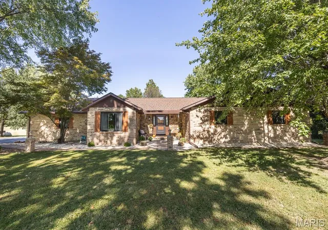Single family home for sale at 2001 Tiffany Dr, Belleville, IL 62223 | MLS# MIS26066777