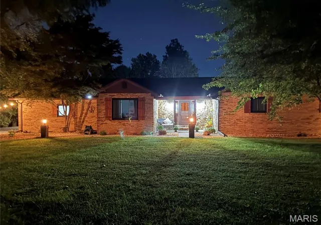 Photo 1 of Single family home for sale at 2001 Tiffany Dr, Belleville, IL 62223 | MLS# MIS26066777 | Listing updated on 2026-10-29
