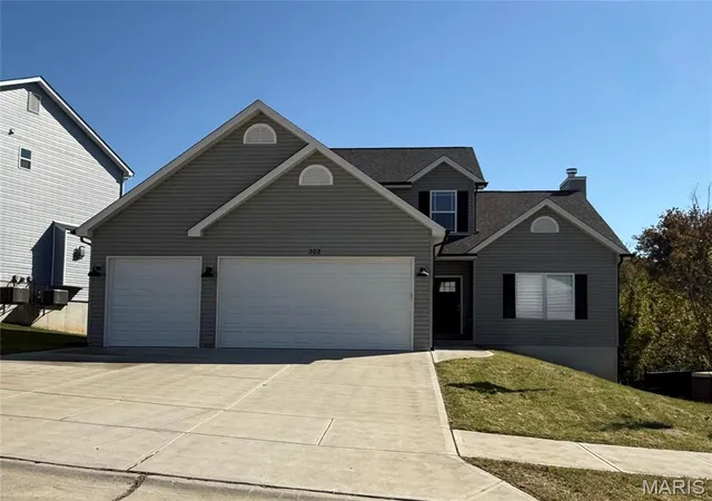 Single family home for sale at 302 Wolf Pack Dr, Imperial, MO 63052 | MLS# MIS26066782