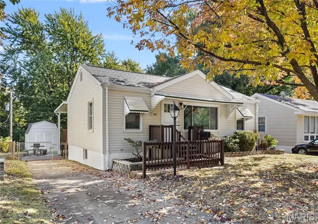 Photo 1 of Single family home for sale at 230 Du Bourg Ln, Florissant, MO 63031 | MLS# MIS26066792 | Listing updated on 2026-10-31
