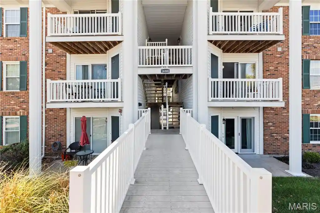 Listing Photo 2 - Condo for sale in 16500 Jubilee Hl Spur located at 16500 Jubilee Hl Spur, Wildwood, MO 63040 - Unit 16500 Jubilee Hl Spur